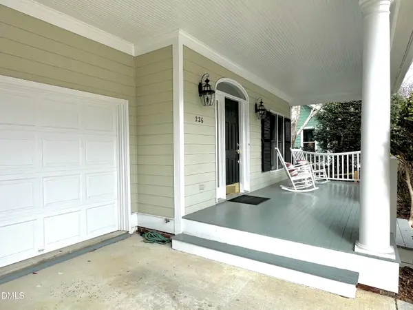 226 Edgewater Circle, Chapel Hill, NC 27516