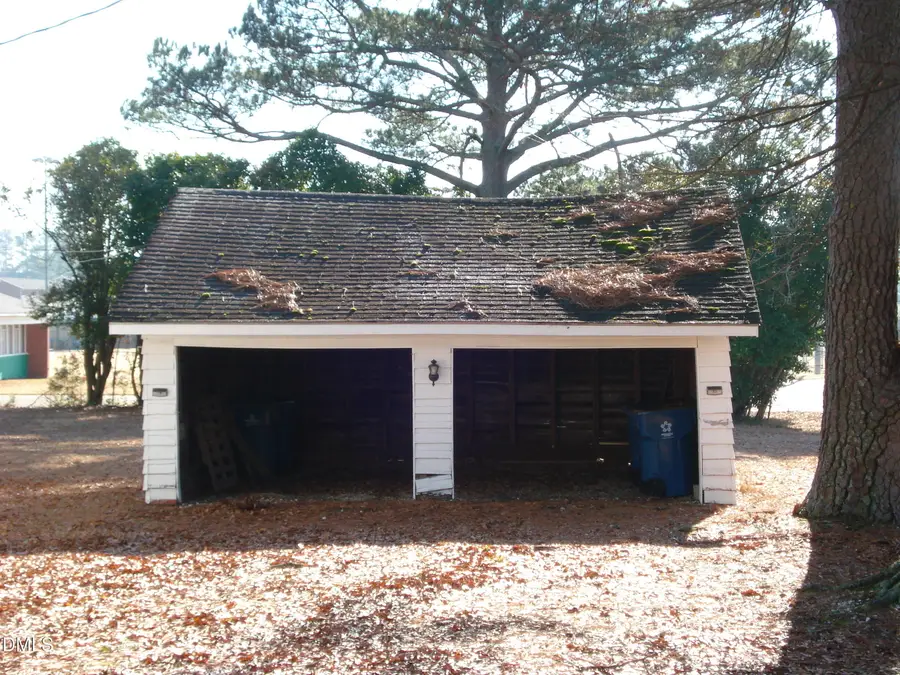202 N Wayne Avenue, Dunn, NC 28334 - Image #3