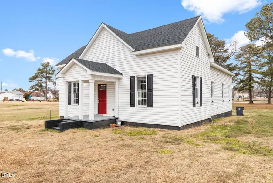 305 E Harnett Street, Benson, NC 27504 - Image #3