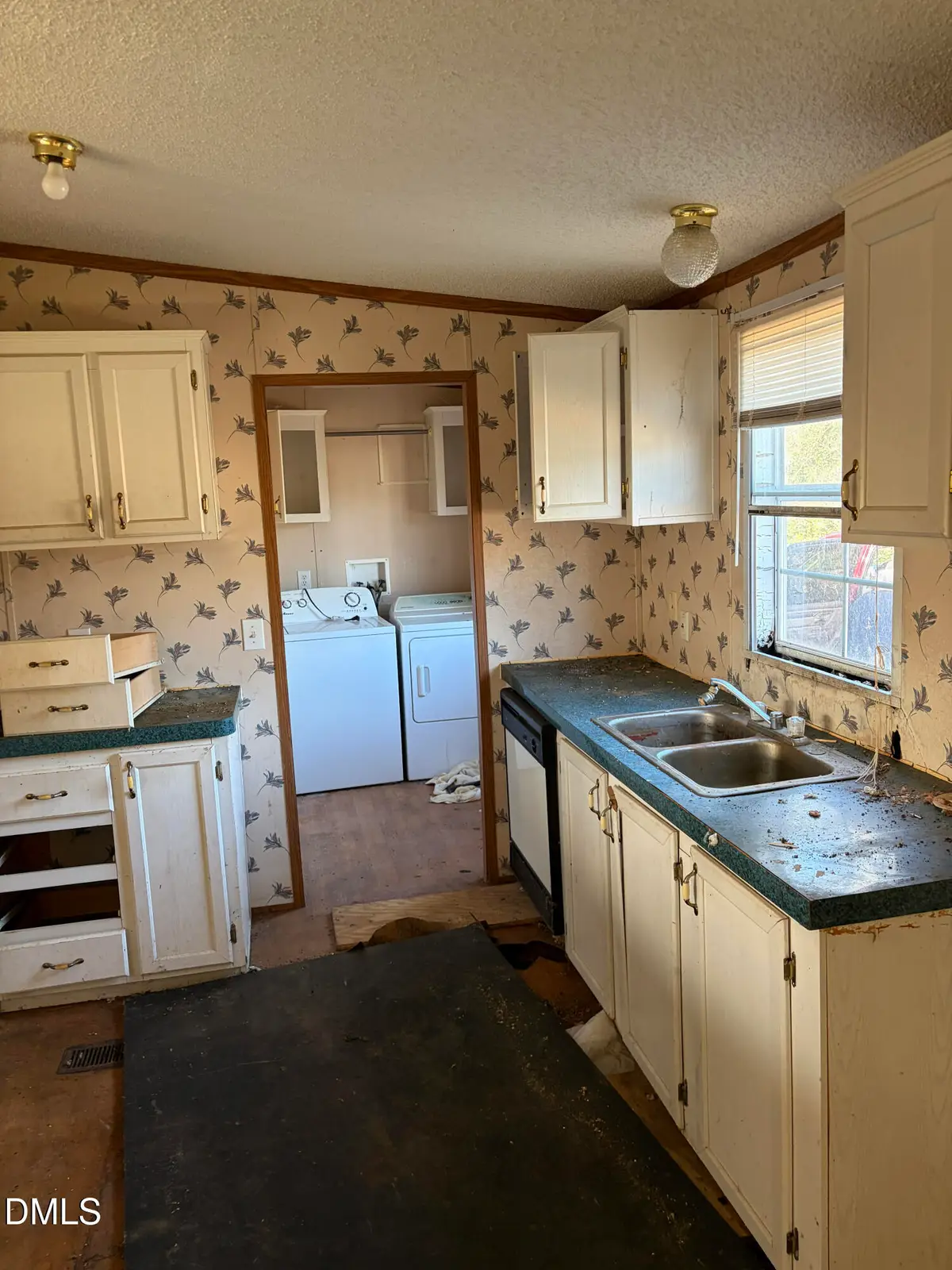 4390 U.s. 70 Highway Business W, Clayton, NC 27520 - #1