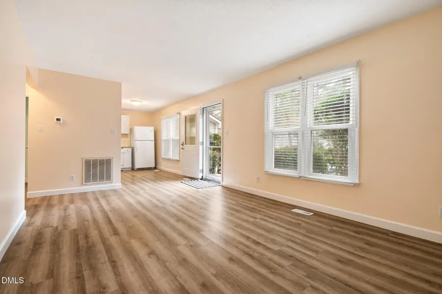 121 Westview Drive #Apt 27, Carrboro, NC 27510 - #3