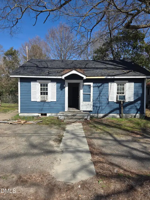 207 E Maple Street, Mount Olive, NC 28365