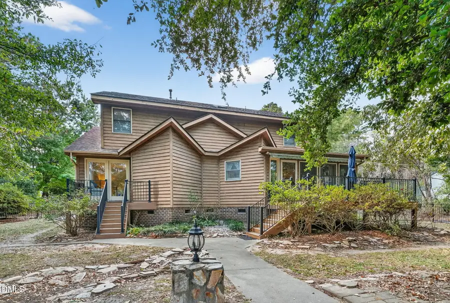 802 N Lincoln Street, Benson, NC 27504 - #3