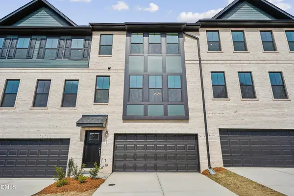131 Midtown Rows Way #14, Fuquay Varina, NC 27526