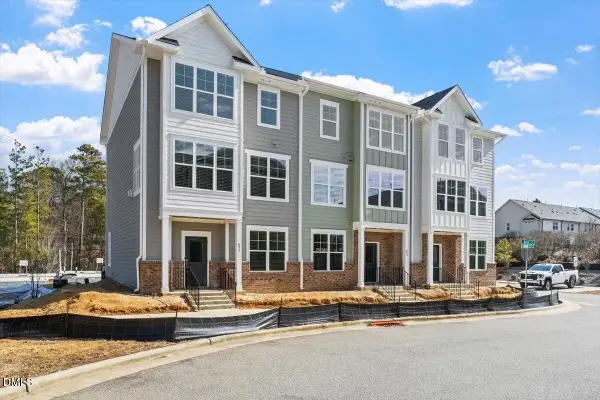 2284 Apex Peakway, Apex, NC 27502