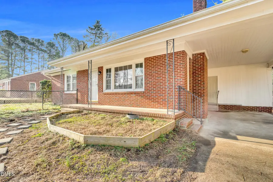 1249 Oakridge Avenue, Henderson, NC 27536 - #2