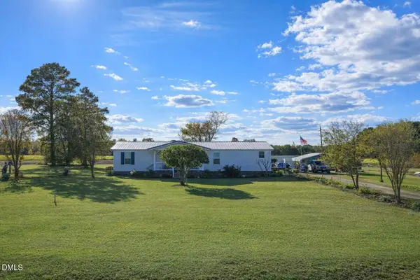 6738 Peacock Road, Chadbourn, NC 28431