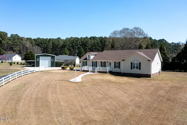 34 Blue Pond Road, Clayton, NC 27520