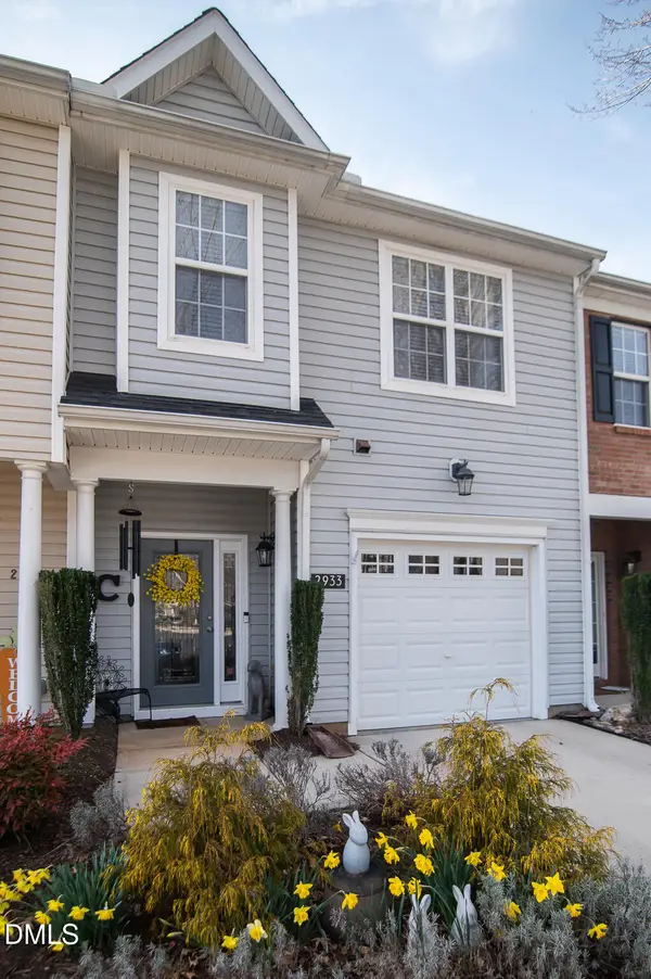 2933 Winding Waters Way, Raleigh, NC 27614