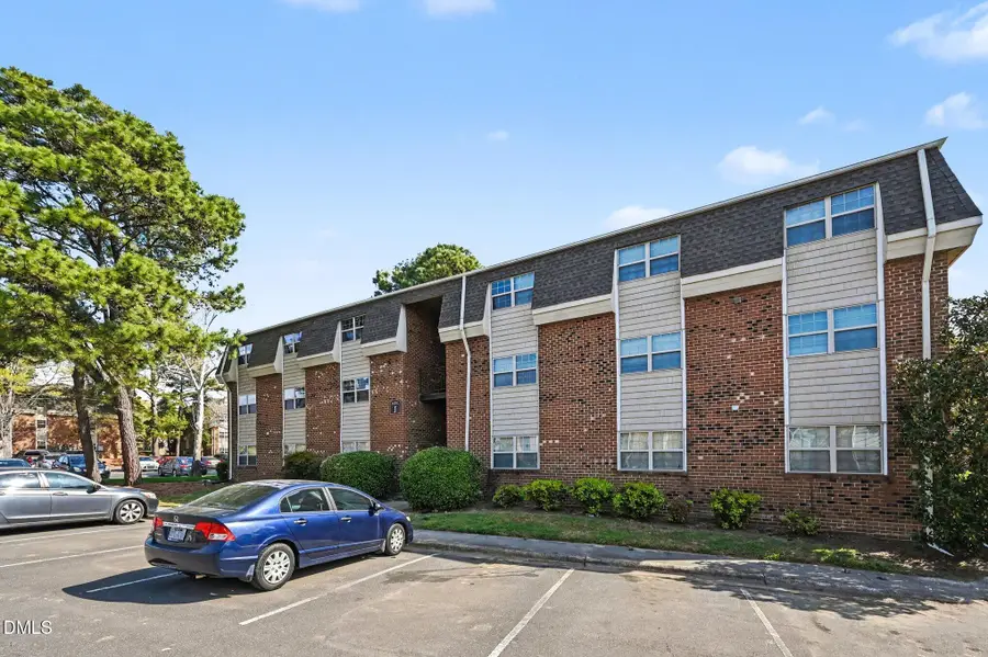 501 Jones Ferry Road #Unit J9, Carrboro, NC 27510 - #3