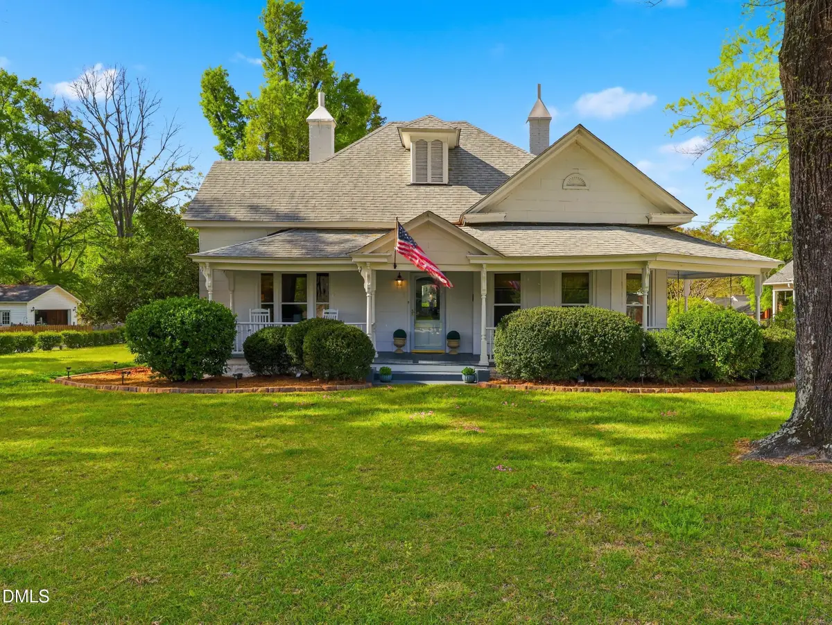 208 W Gannon Avenue, Zebulon, NC 27597 - #1