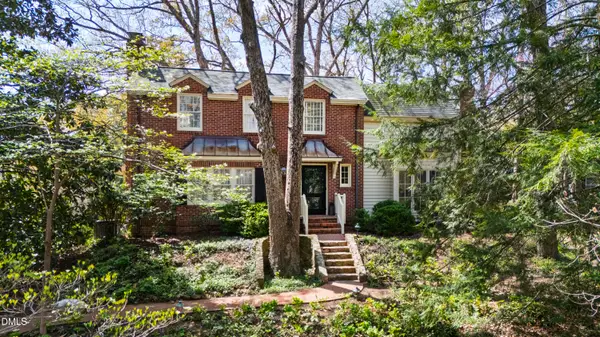 223 Hillcrest Circle, Chapel Hill, NC 27514