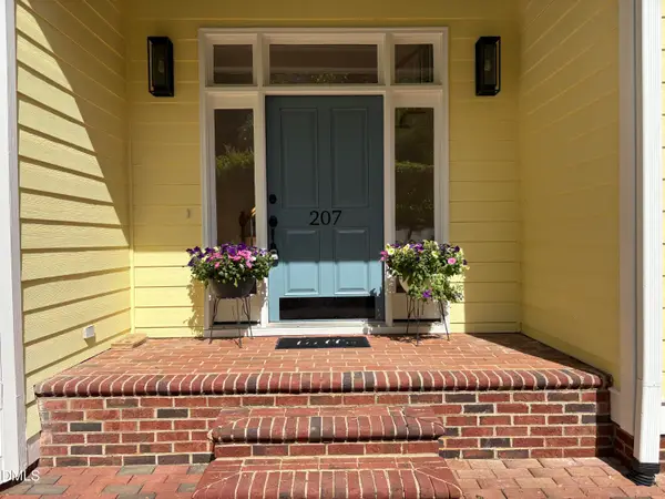 207 Oak Park Drive, Chapel Hill, NC 27517