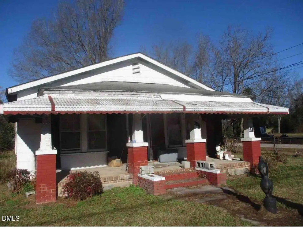 611 N Wilson Avenue, Dunn, NC 28334 - #1