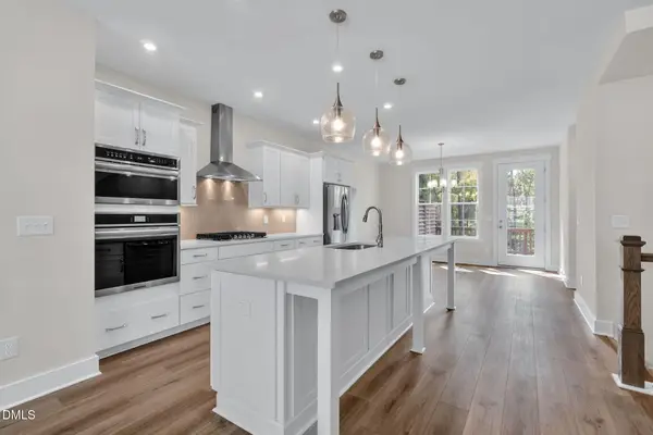 1112 Blackthorn Lane, Durham, NC 27703