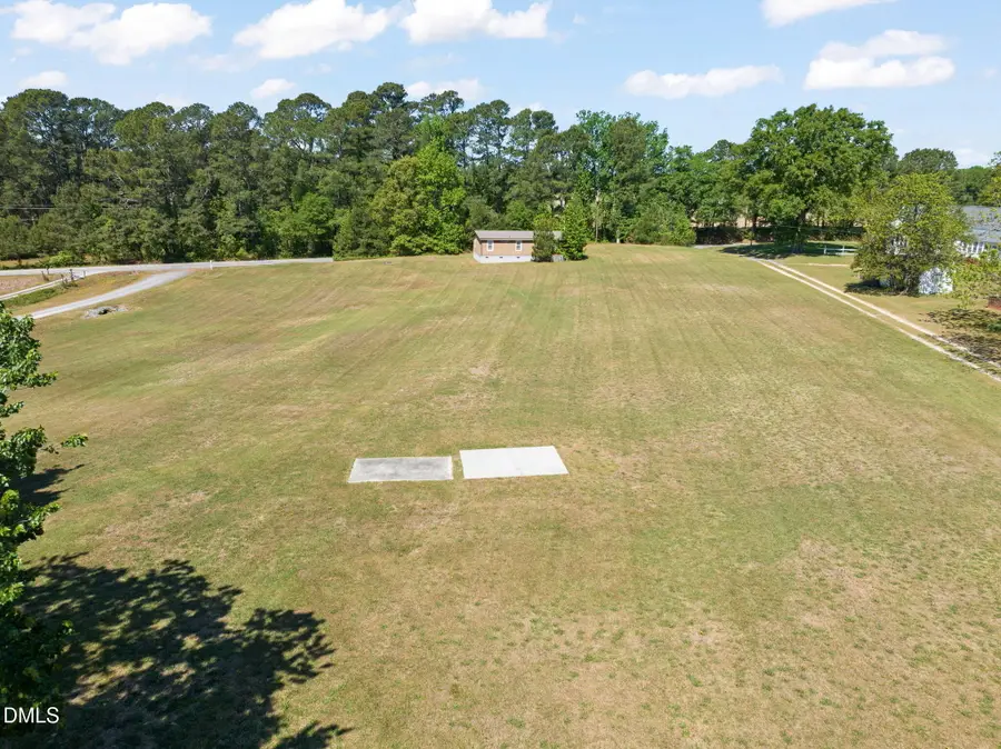 2660 Nc 242 N, Benson, NC 27504 - #2