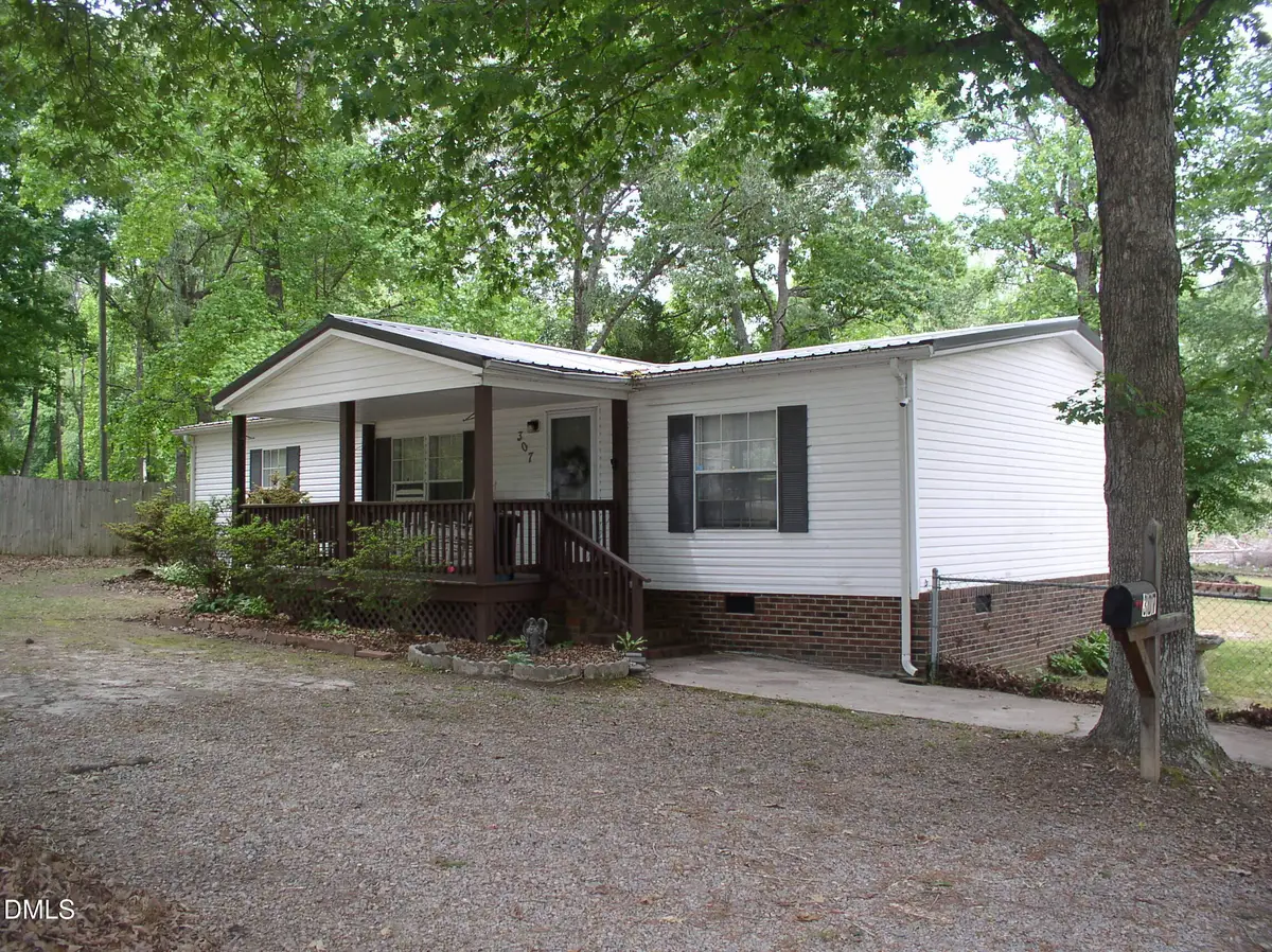 307 Twelve Oaks Lane, Henderson, NC 27537 - #1