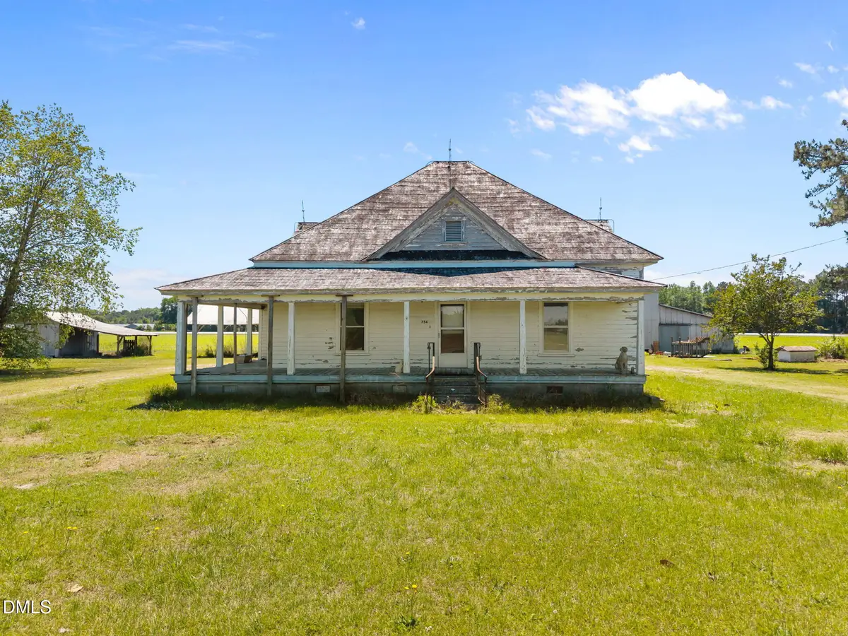 754 5 Points Road, Benson, NC 27504 - #1