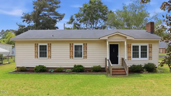 104 E Caroline Avenue, Smithfield, NC 27577