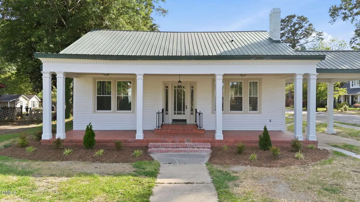 611 W Pearsall Street, Dunn, NC 28334 - #1