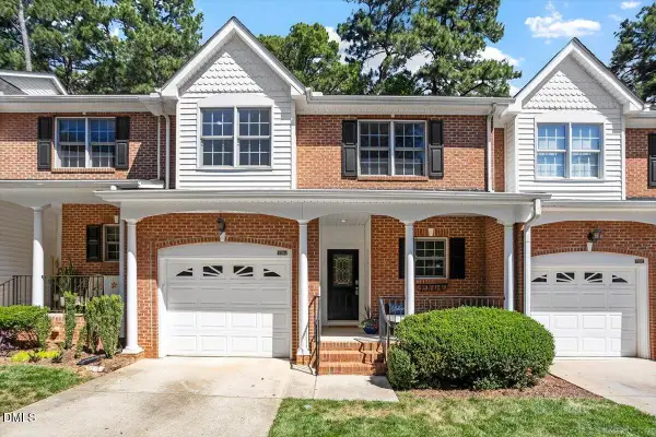 5304 Goldenglow Way, Raleigh, NC 27606