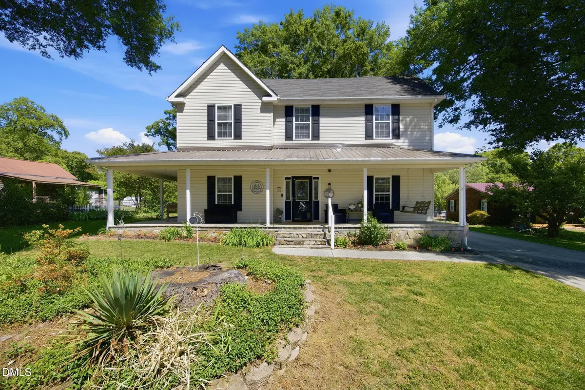 206 Third Avenue Se, Taylorsville, NC 28681 - #1