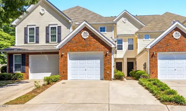 2607 Hamlet Green Drive, Raleigh, NC 27614