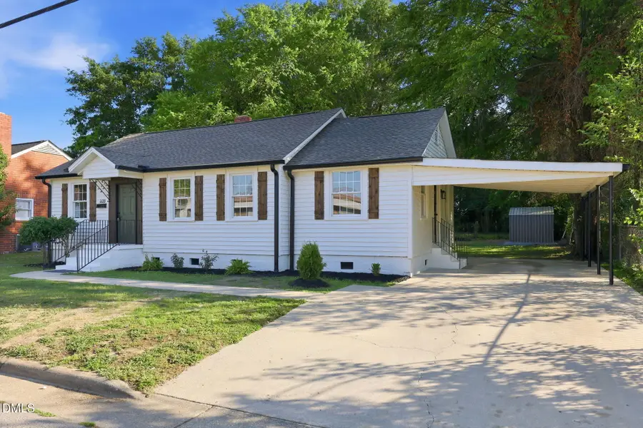 408 E Canary Street, Dunn, NC 28334 - #2