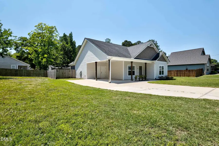 211 W Lewis Street, Four Oaks, NC 27524 - #2