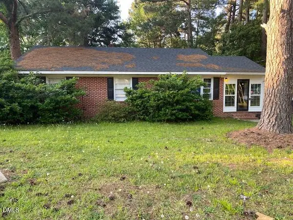 1104 Robert Road W, Wilson, NC 27893