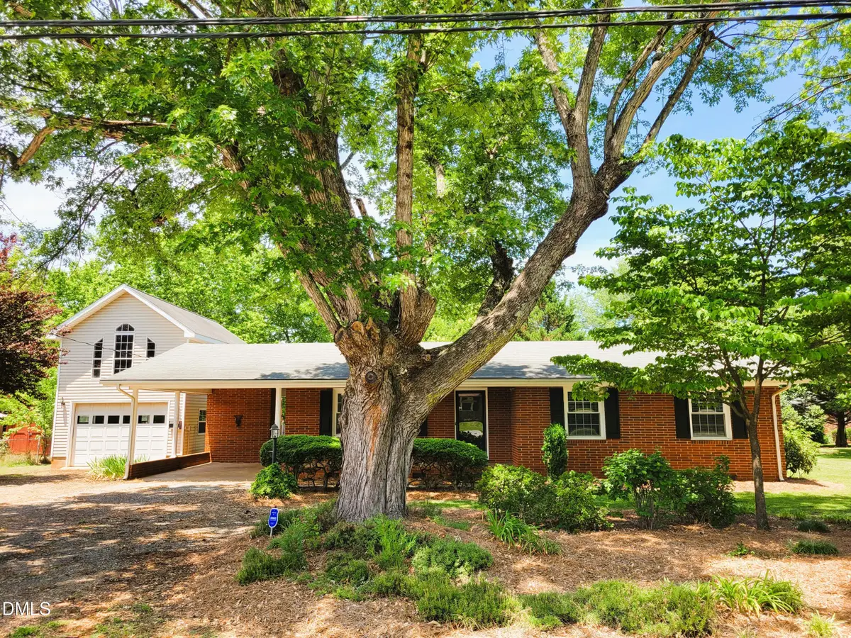 607 E Butler Avenue, Liberty, NC 27298 - #1