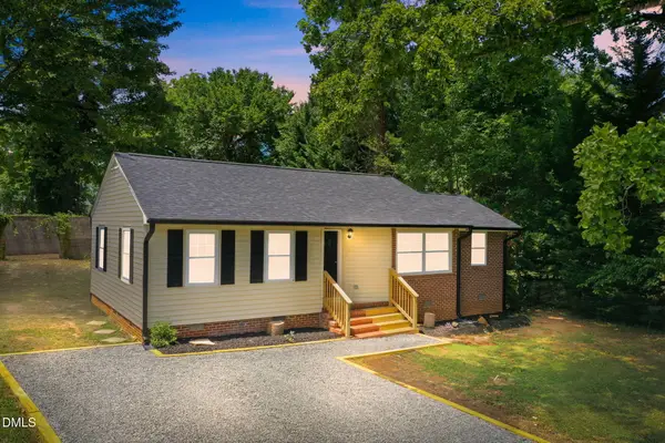 1913 Hilldale Drive, Burlington, NC 27215