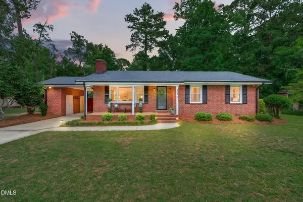 902 W Pearsall Street, Dunn, NC 28334
