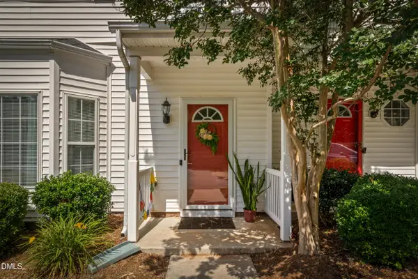 215 Pointe Crest Court, Cary, NC 27513