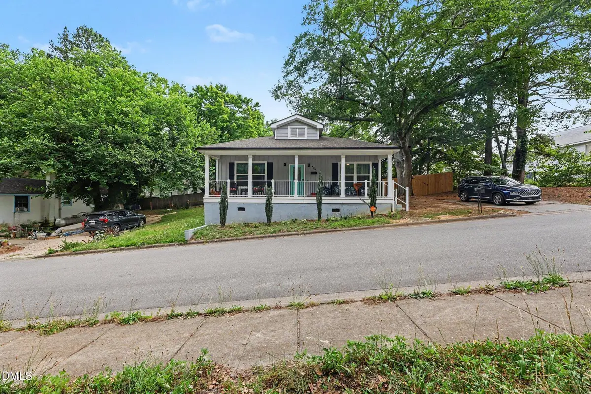 425 E Stallings Street, Clayton, NC 27520 - #1