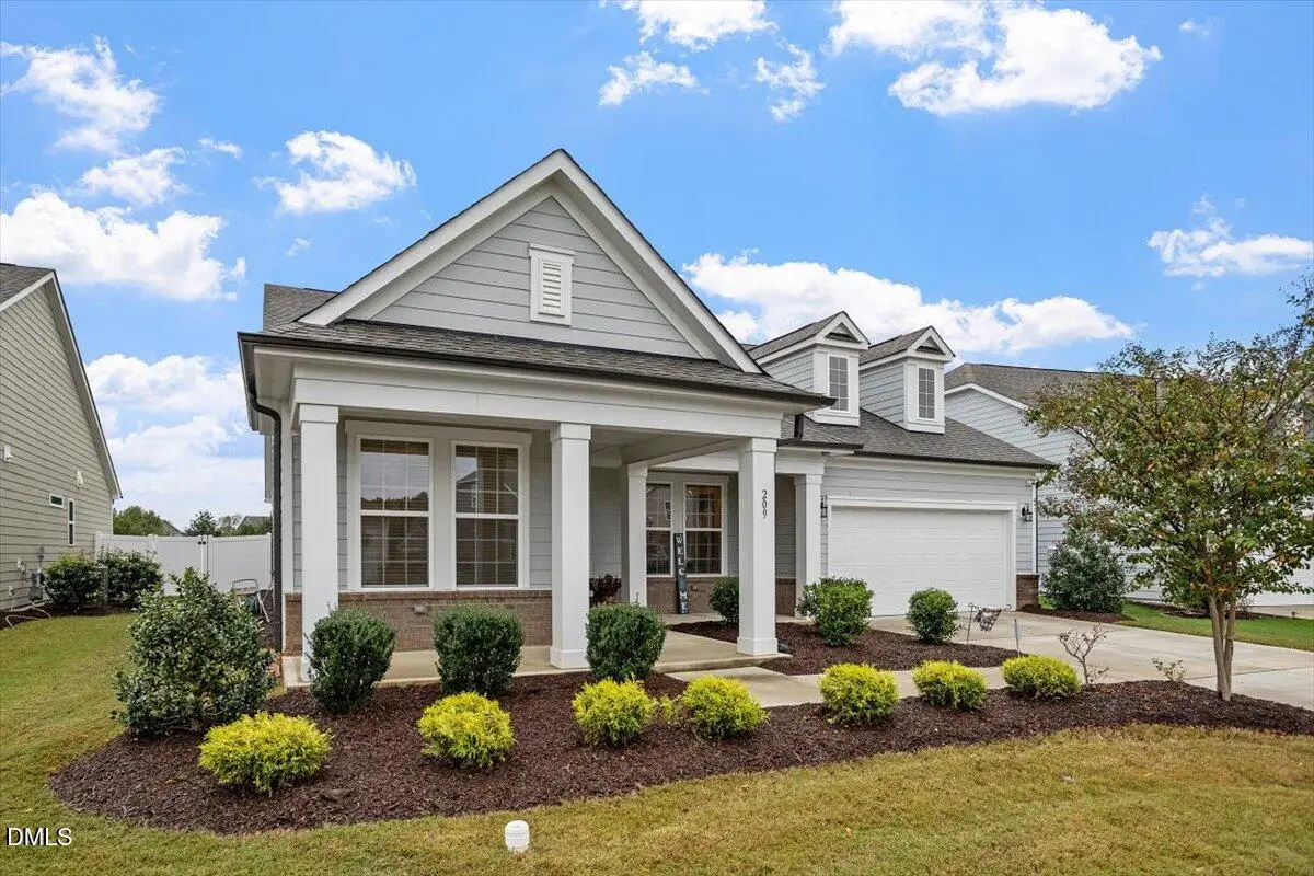 209 Kephart Way, Holly Springs, NC 27540 - #1