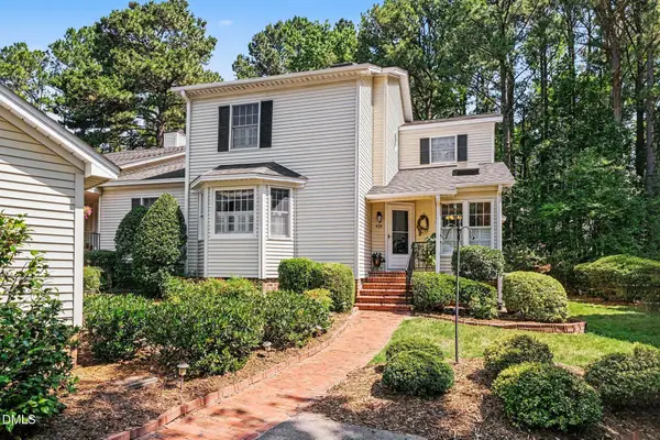 438 Crossvine Close, Pittsboro, NC 27312