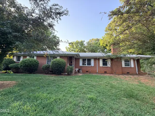 611 E Raleigh Street, Siler City, NC 27344