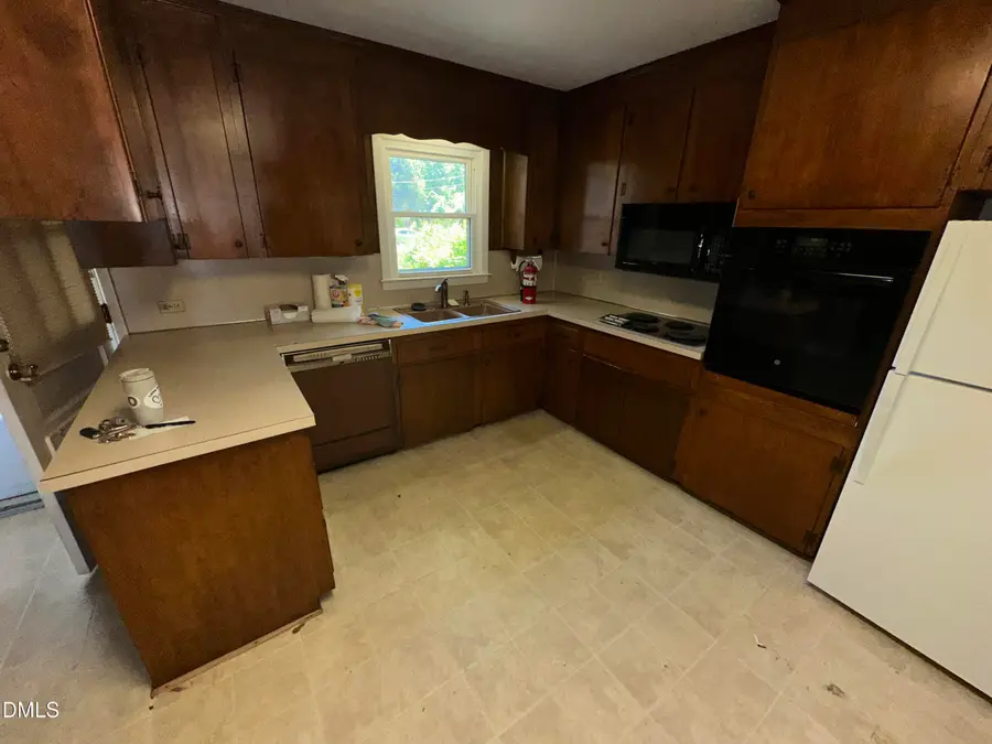 915 Brooks Avenue, Garner, NC 27529 - #2