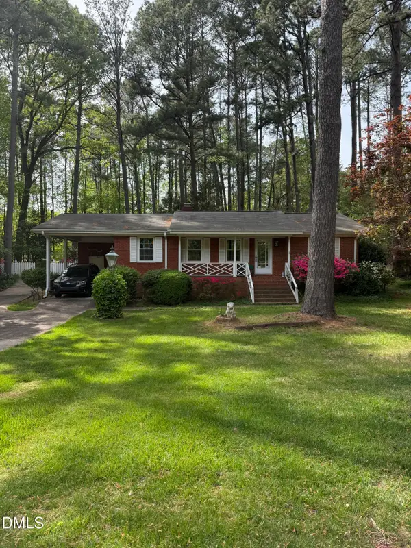 925 Greenwood Circle, Cary, NC 27511