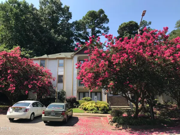 1521 Creekwood Court, Raleigh, NC 27603