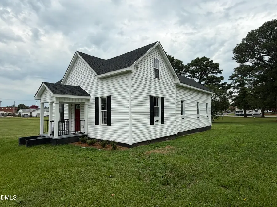 305 E Harnett Street, Benson, NC 27504 - #3