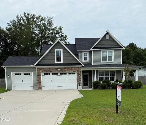 1612 Lizzie Lou Court, Hope Mills, NC 28348