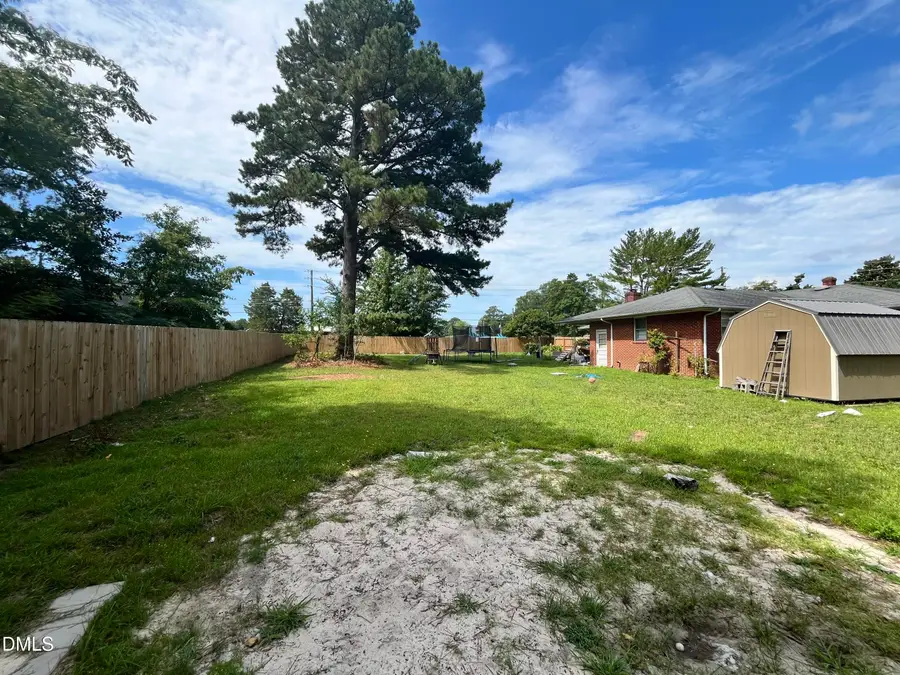 612 W Noble Street, Selma, NC 27576 - #3