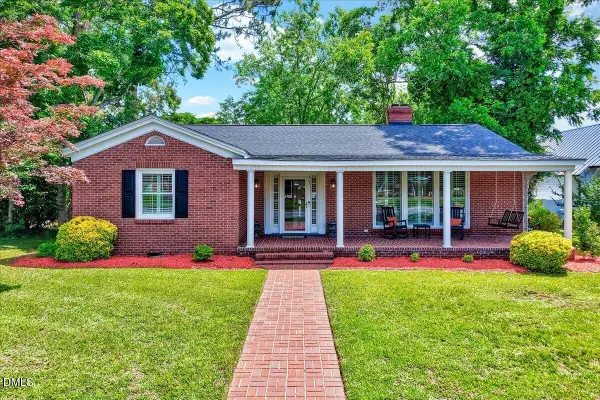402 N Main Street, Four Oaks, NC 27524