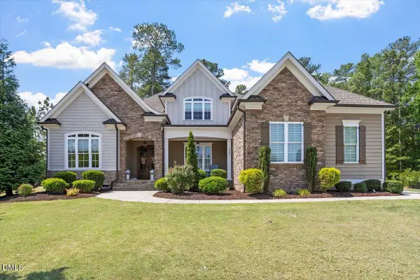 2405 Vetrina Way, Apex, NC 27502