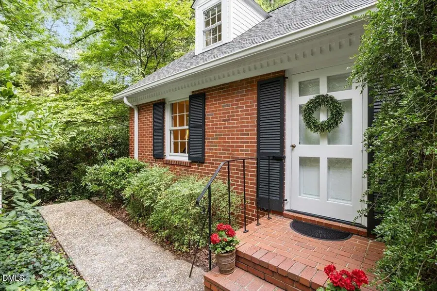 416 Brookside Drive, Chapel Hill, NC 27516 - #2