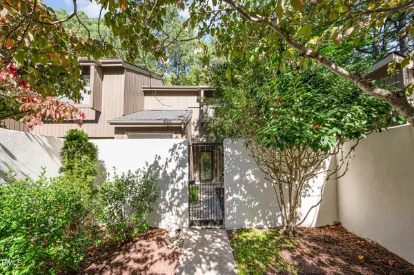 2 Vauxhall Place, Chapel Hill, NC 27517