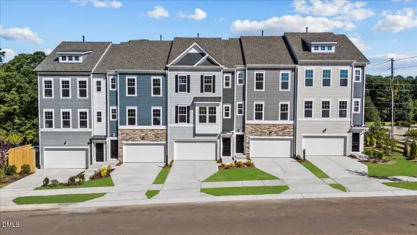 10912 Berry Wds Lane, Raleigh, NC 27617