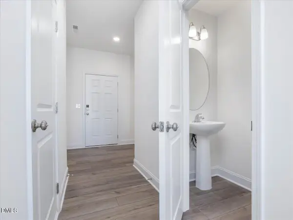 633 Sefton Park Drive, Zebulon, NC 27597